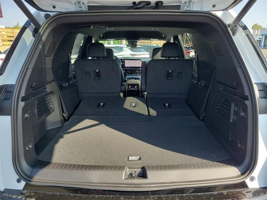 new 2026 Chevrolet Traverse car, priced at $58,290