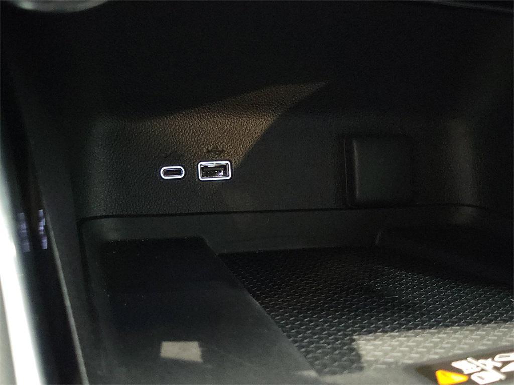 used 2025 Chevrolet Traverse car, priced at $44,995