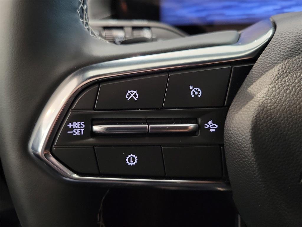 used 2025 Chevrolet Traverse car, priced at $44,995