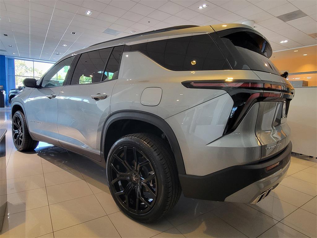 used 2025 Chevrolet Traverse car, priced at $44,995