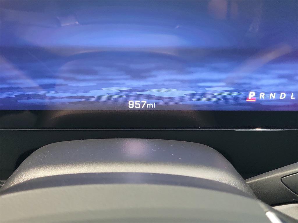 used 2025 Chevrolet Traverse car, priced at $44,995