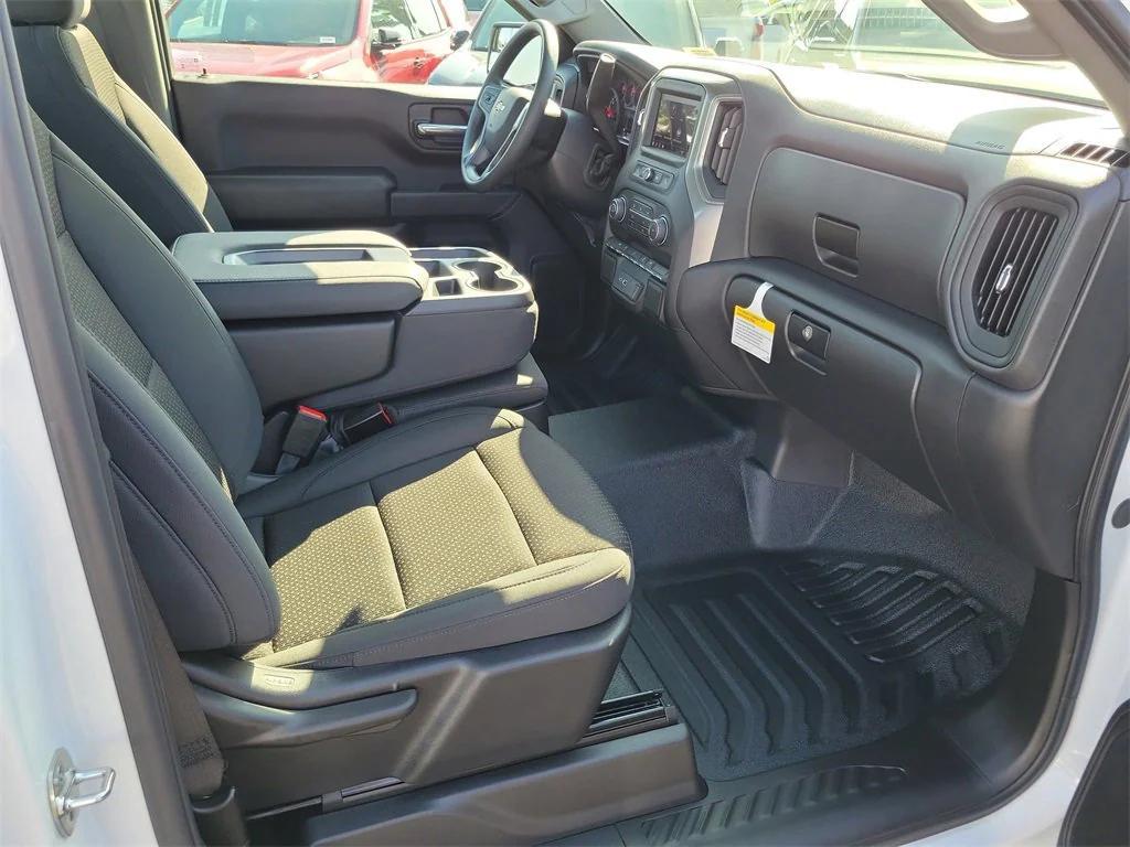 new 2026 Chevrolet Silverado 1500 car, priced at $35,595