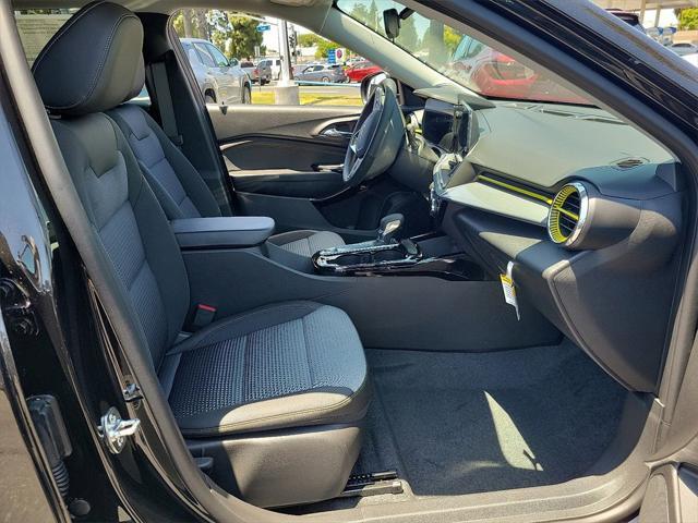 new 2025 Chevrolet Trax car, priced at $26,084