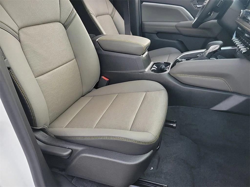 new 2026 Chevrolet Colorado car, priced at $54,370