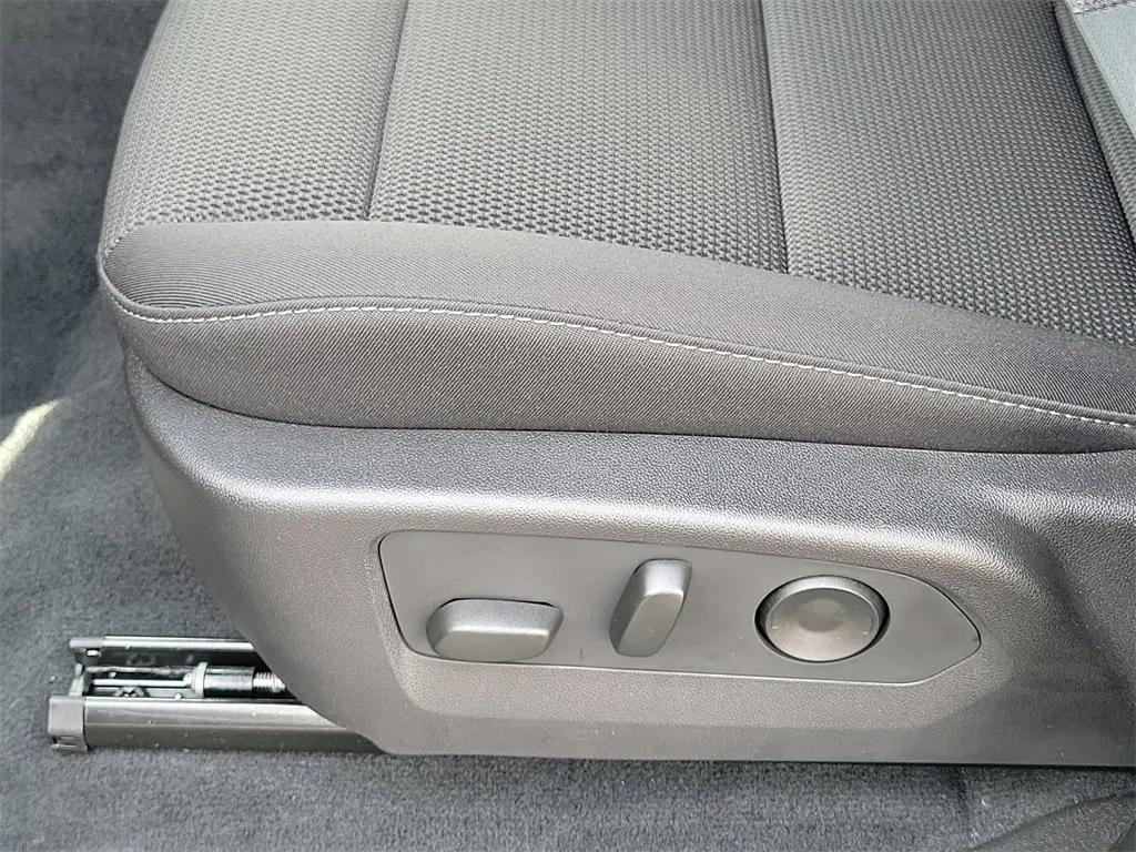 new 2025 Chevrolet Colorado car, priced at $38,590