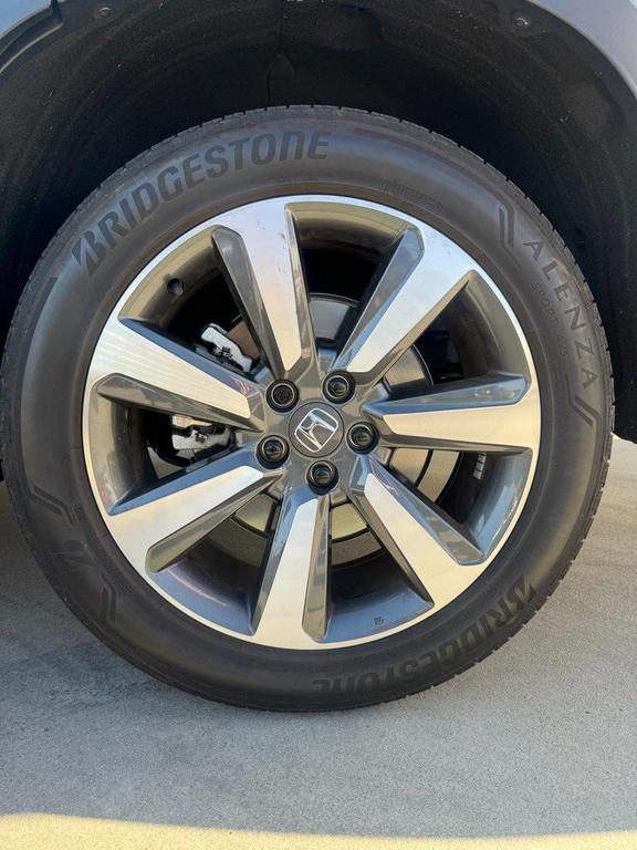 used 2024 Honda Pilot car, priced at $42,995