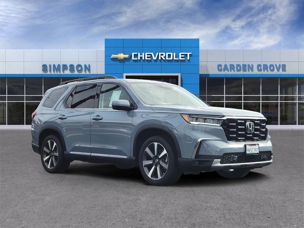 used 2024 Honda Pilot car, priced at $42,995
