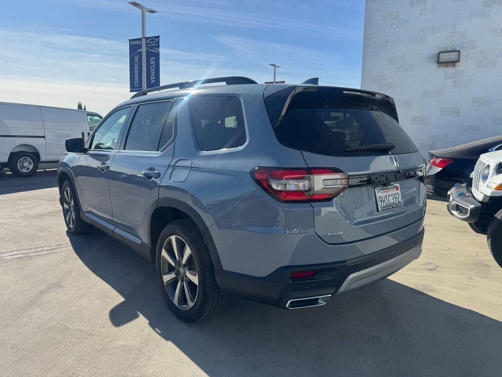 used 2024 Honda Pilot car, priced at $42,995