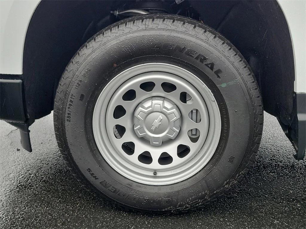 new 2026 Chevrolet Silverado 1500 car, priced at $35,595