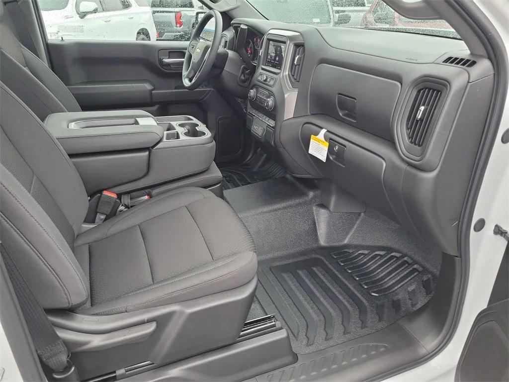 new 2026 Chevrolet Silverado 1500 car, priced at $35,595