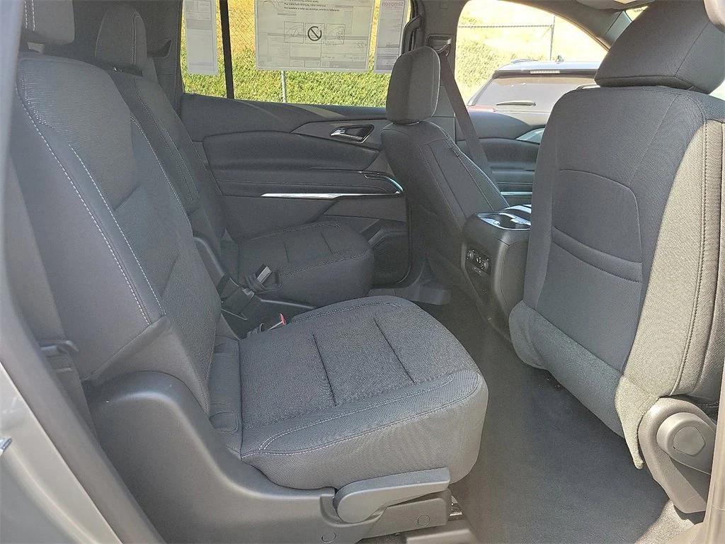 new 2026 Chevrolet Traverse car, priced at $42,820