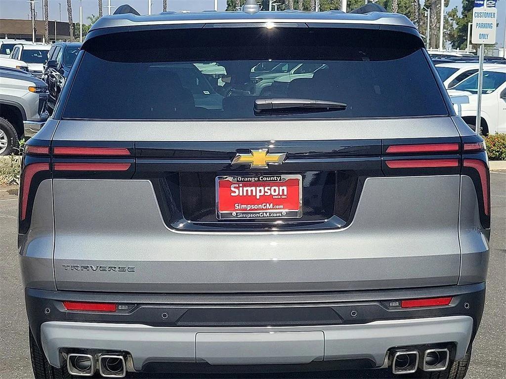 new 2026 Chevrolet Traverse car, priced at $42,820