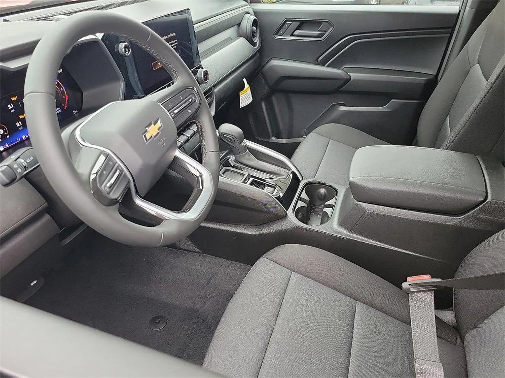 new 2025 Chevrolet Colorado car, priced at $33,760