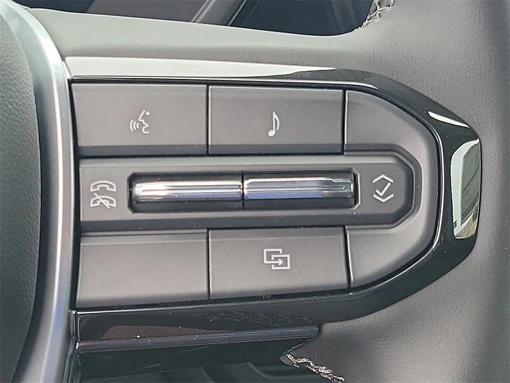 new 2025 Chevrolet Colorado car, priced at $33,760