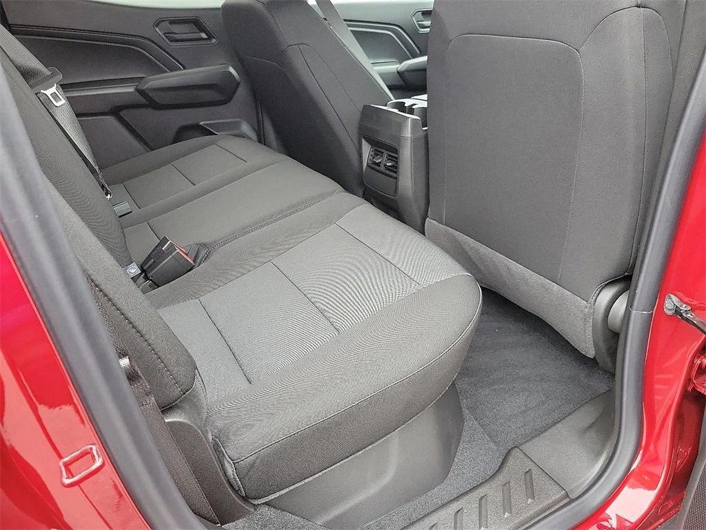 new 2025 Chevrolet Colorado car, priced at $33,760