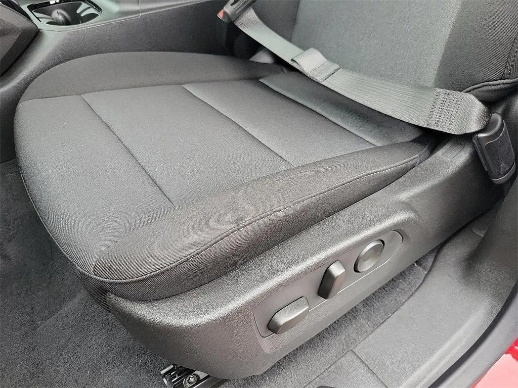 new 2025 Chevrolet Colorado car, priced at $33,760