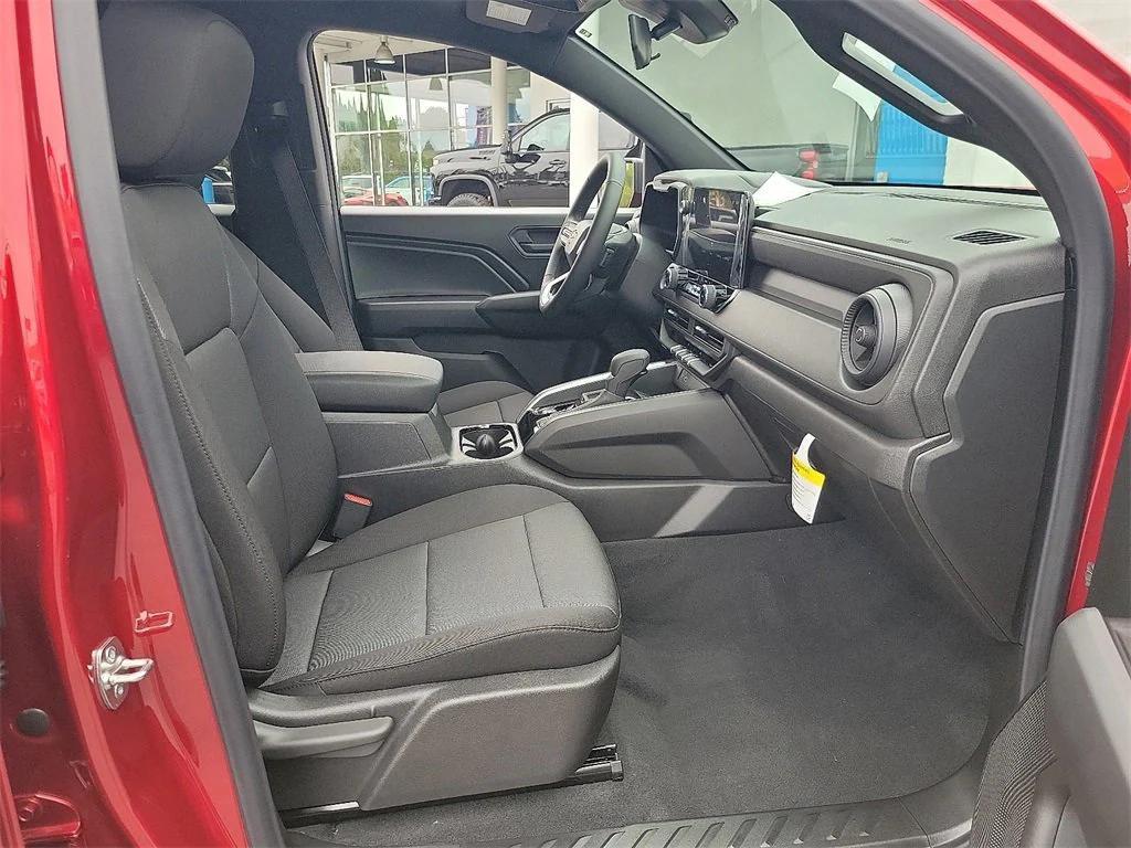 new 2025 Chevrolet Colorado car, priced at $33,760