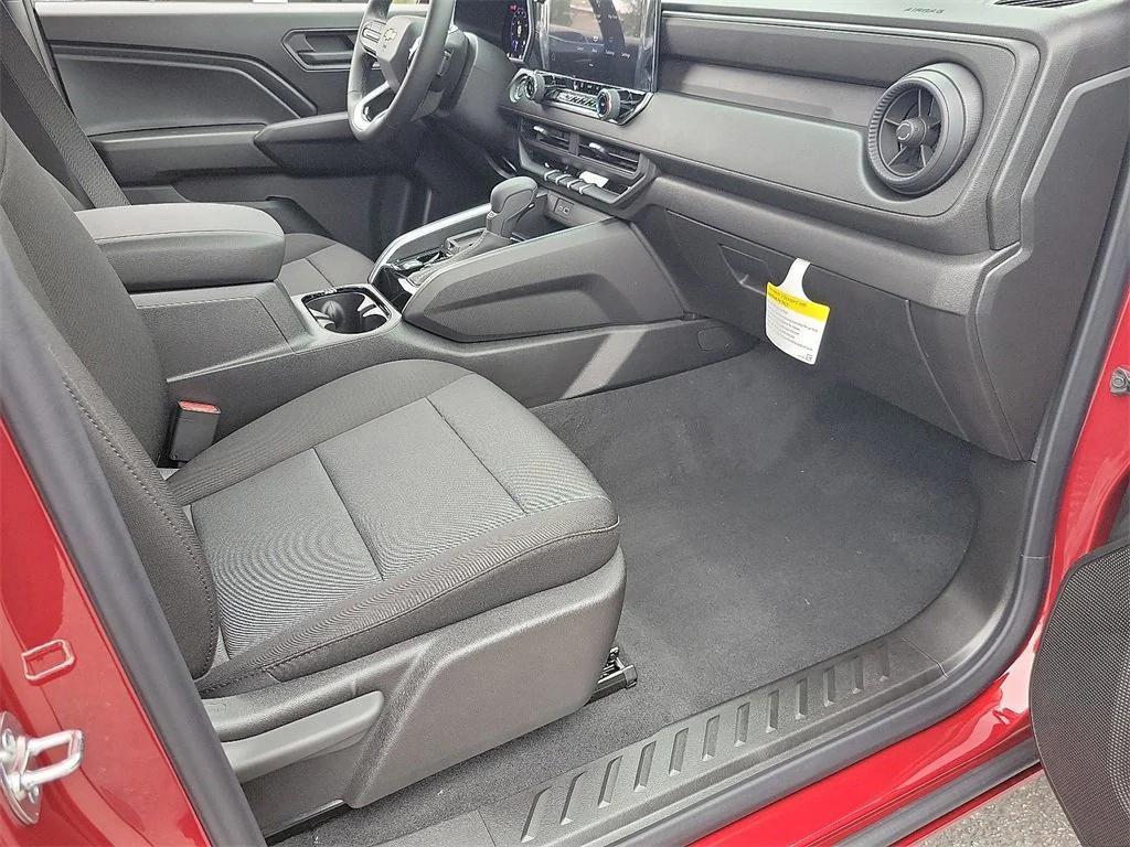 new 2025 Chevrolet Colorado car, priced at $33,760