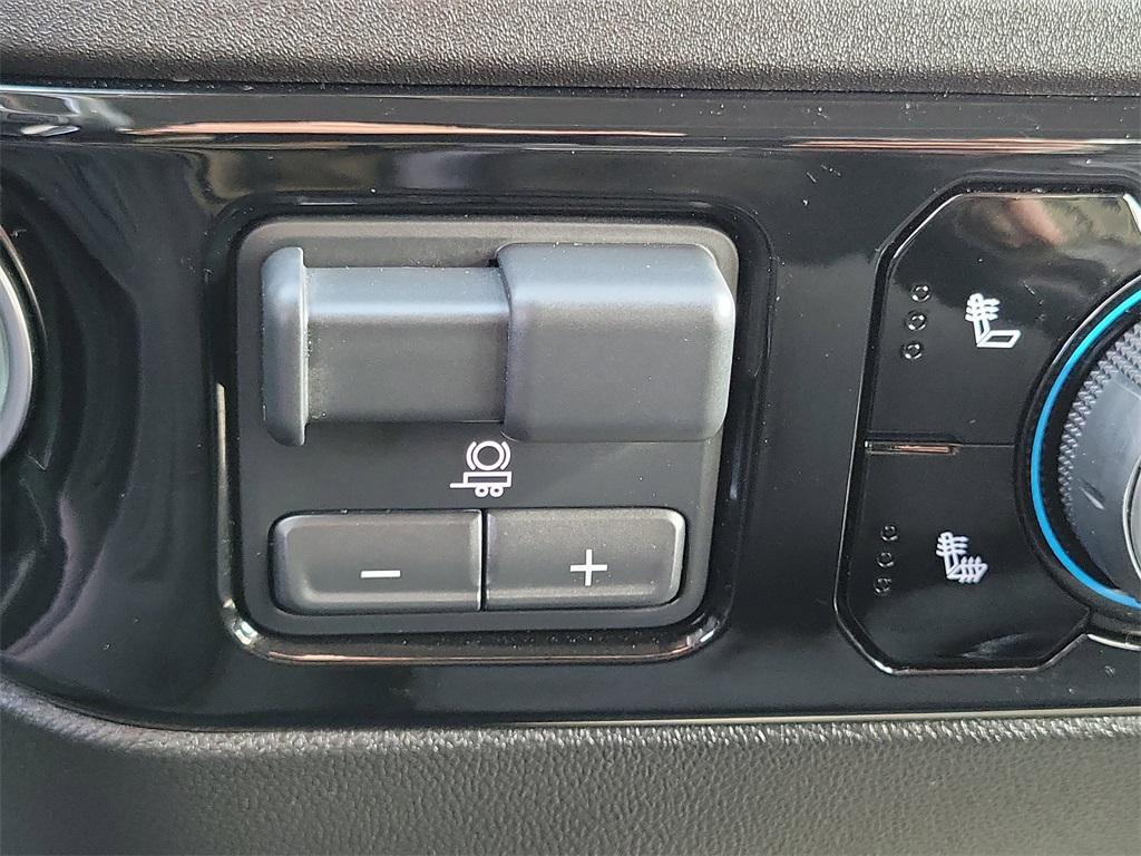 used 2025 Chevrolet Silverado 1500 car, priced at $43,888