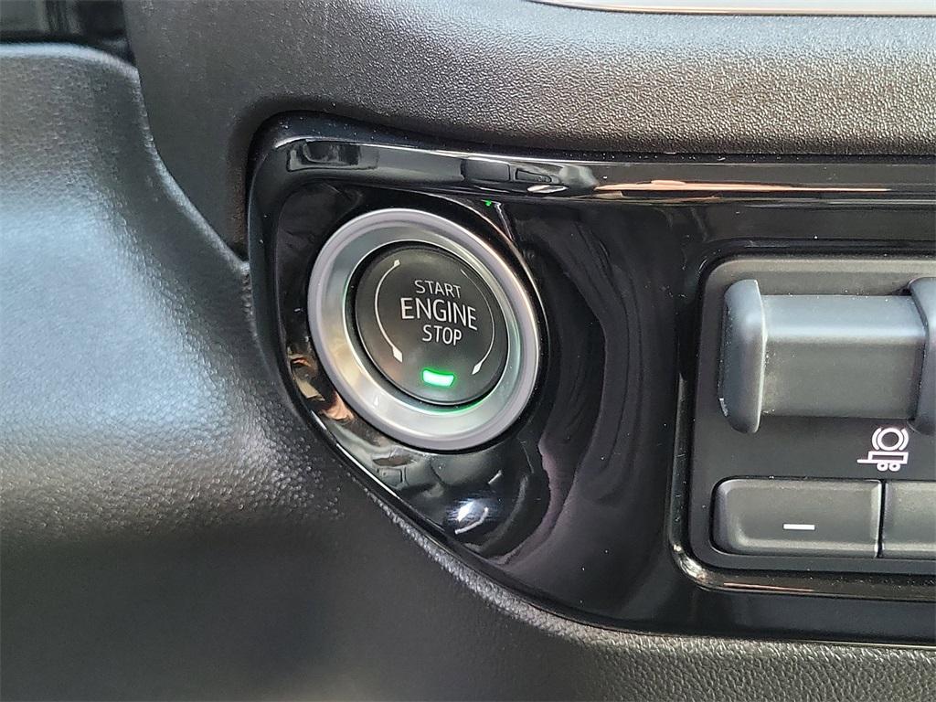 used 2025 Chevrolet Silverado 1500 car, priced at $43,888