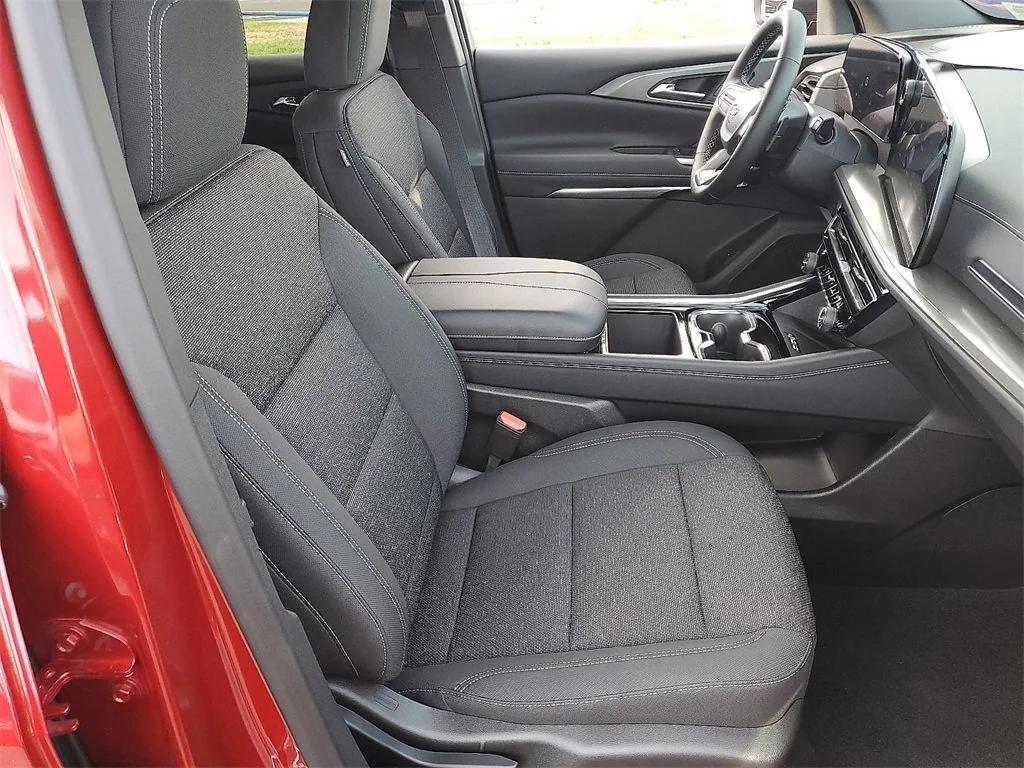 new 2026 Chevrolet Traverse car, priced at $43,315