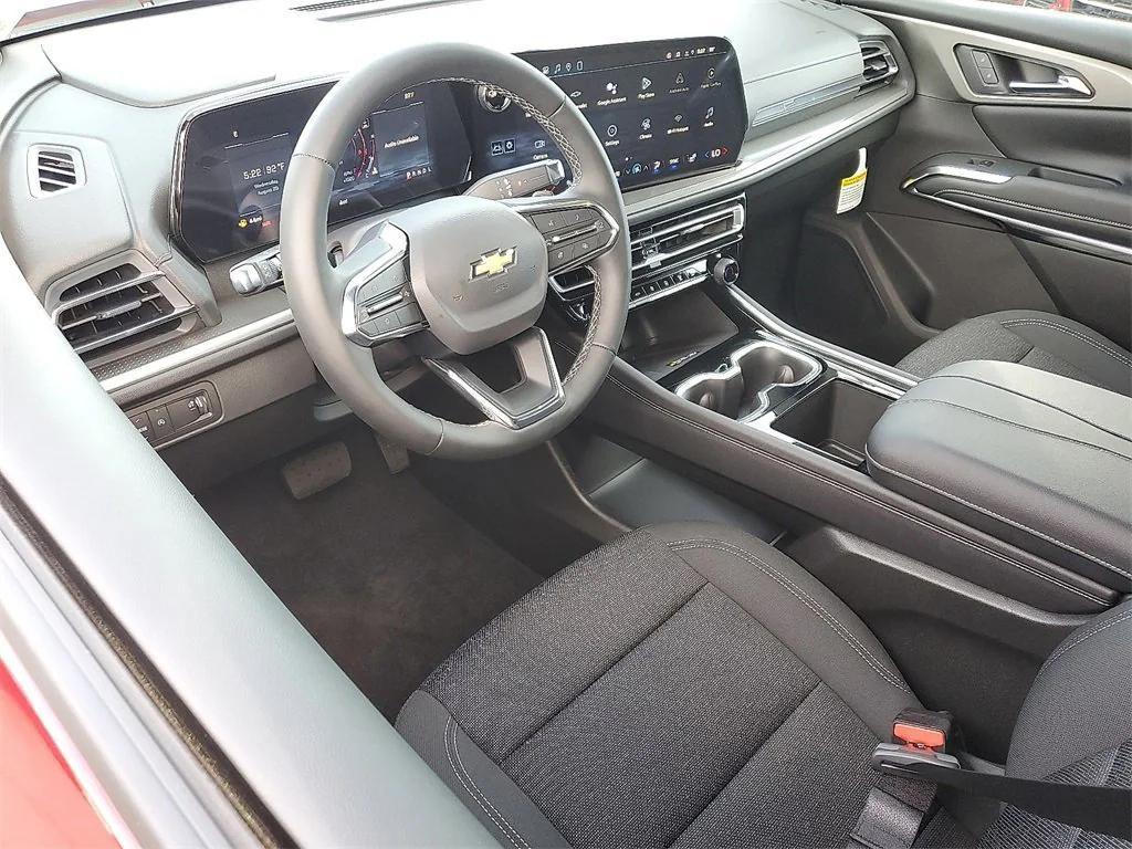 new 2026 Chevrolet Traverse car, priced at $43,315