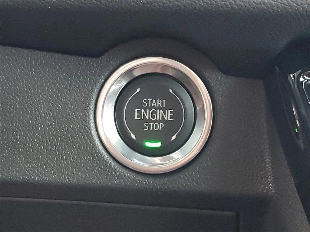 new 2026 Chevrolet Traverse car, priced at $43,315