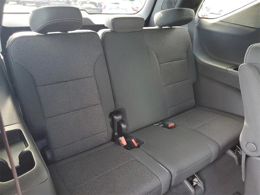 new 2026 Chevrolet Traverse car, priced at $43,315