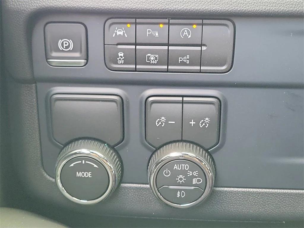 new 2026 Chevrolet Suburban car, priced at $71,580