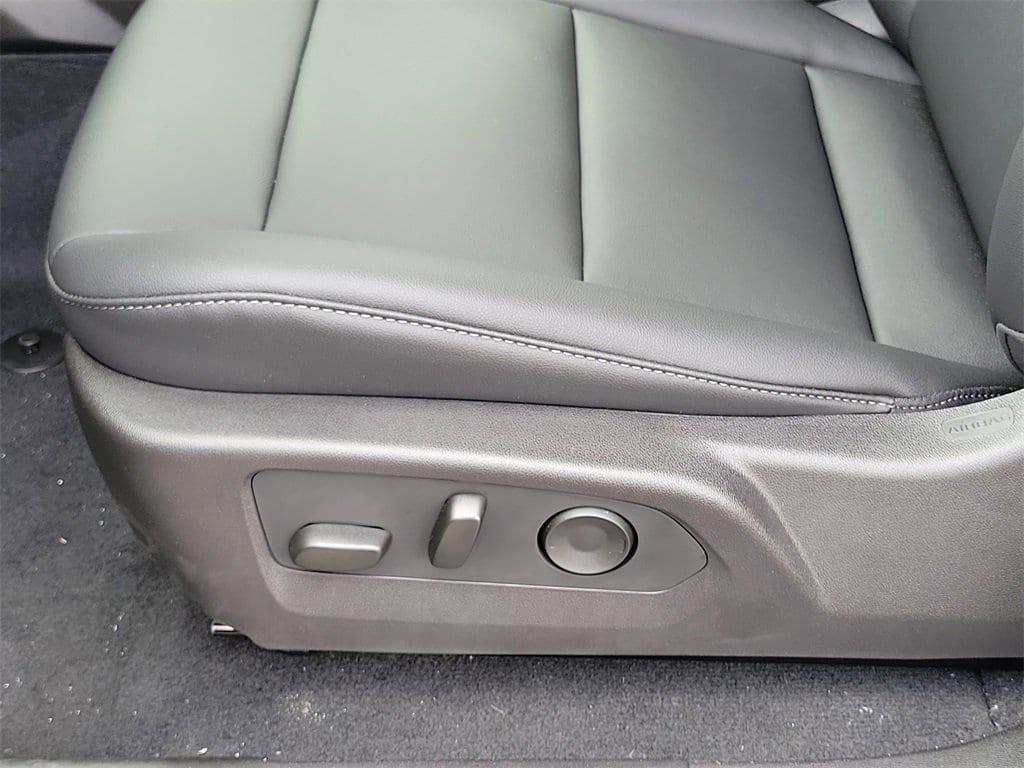 new 2025 Chevrolet Colorado car, priced at $41,065