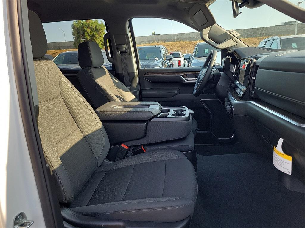 used 2025 Chevrolet Silverado 1500 car, priced at $43,888