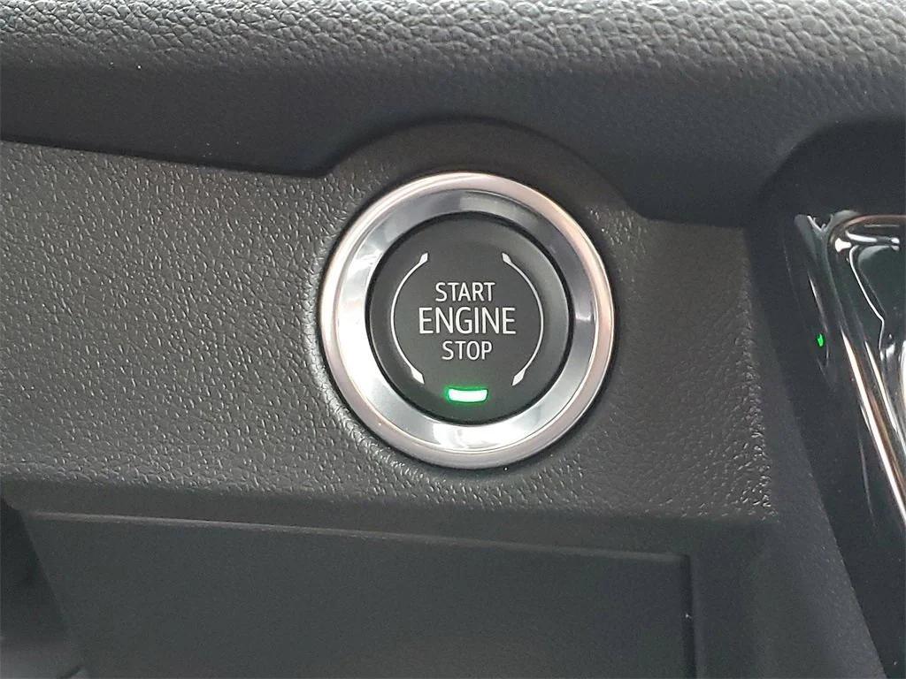 new 2026 Chevrolet Traverse car, priced at $57,714