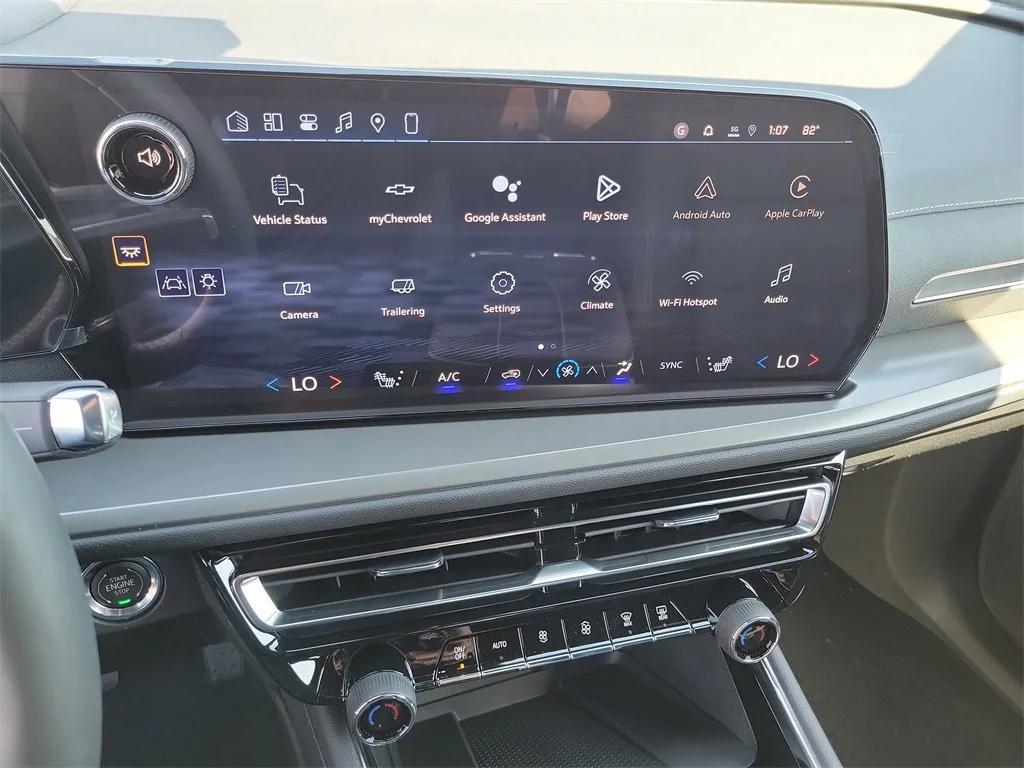 new 2026 Chevrolet Traverse car, priced at $45,105