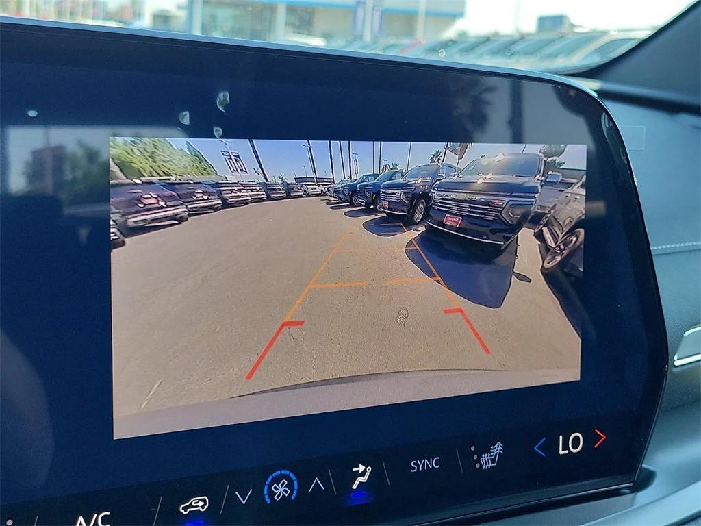 new 2026 Chevrolet Traverse car, priced at $45,105