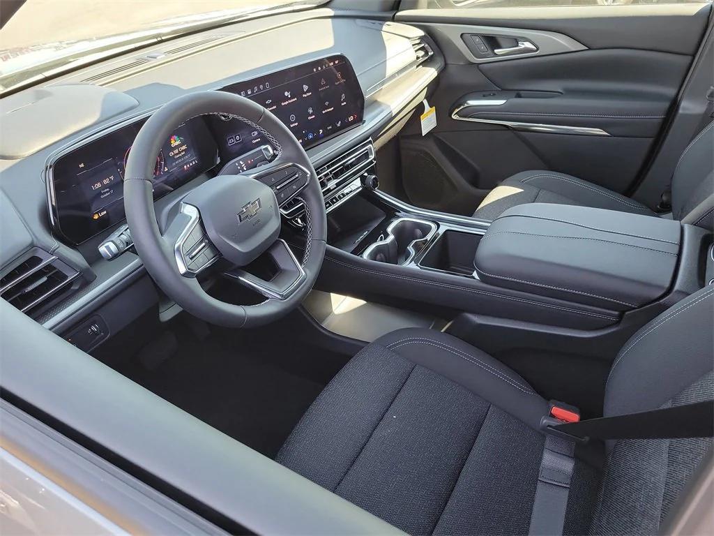 new 2026 Chevrolet Traverse car, priced at $45,105