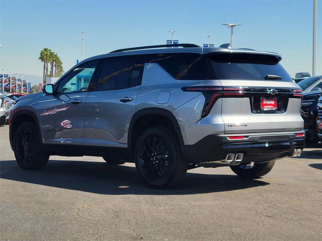 new 2026 Chevrolet Traverse car, priced at $45,105