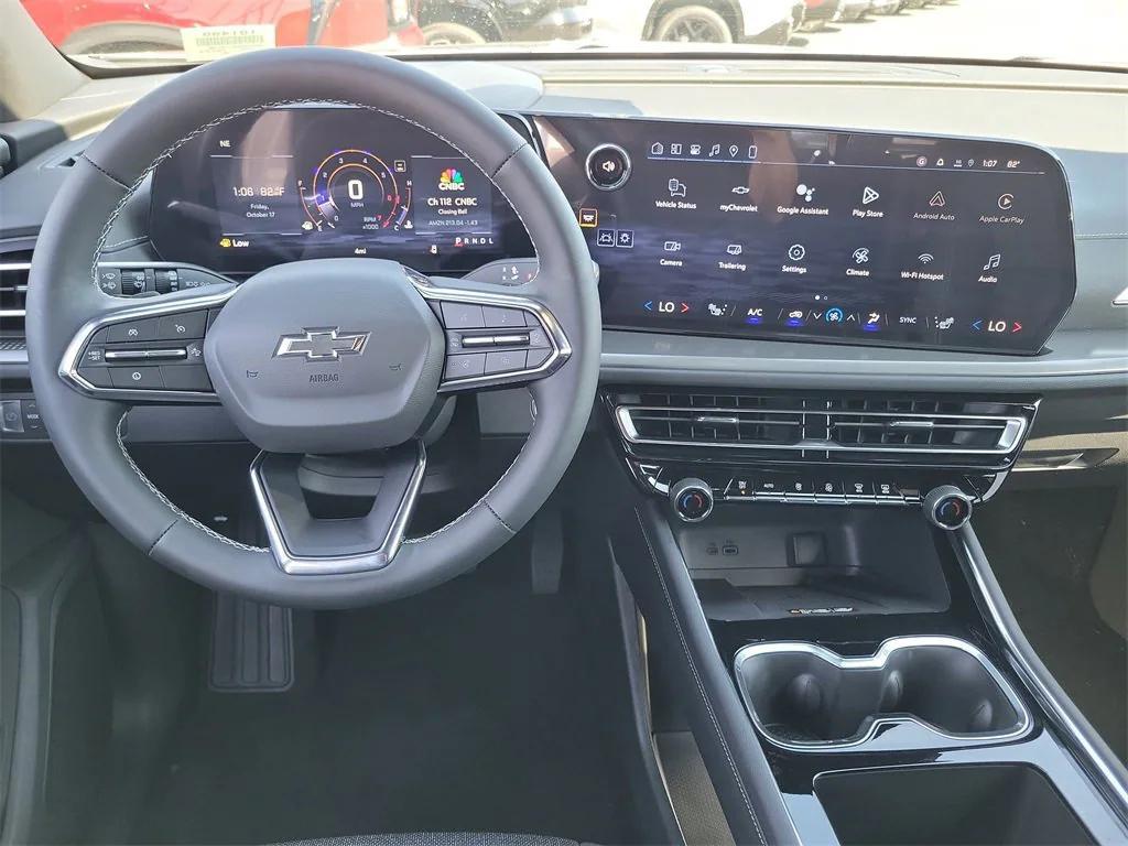 new 2026 Chevrolet Traverse car, priced at $45,105