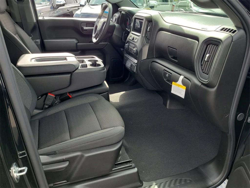 new 2026 Chevrolet Silverado 1500 car, priced at $42,615