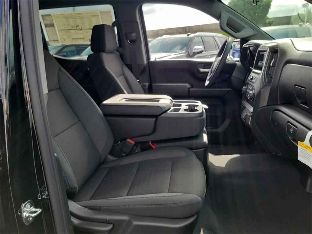 new 2026 Chevrolet Silverado 1500 car, priced at $42,615