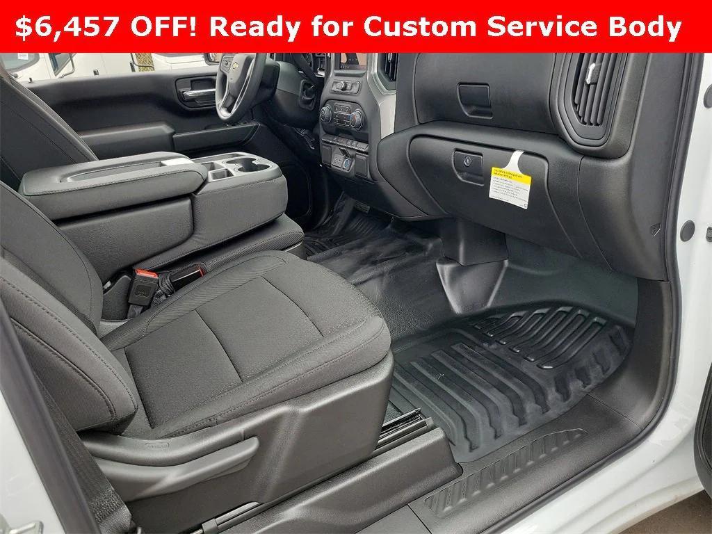 new 2024 Chevrolet Silverado 2500 car, priced at $39,999