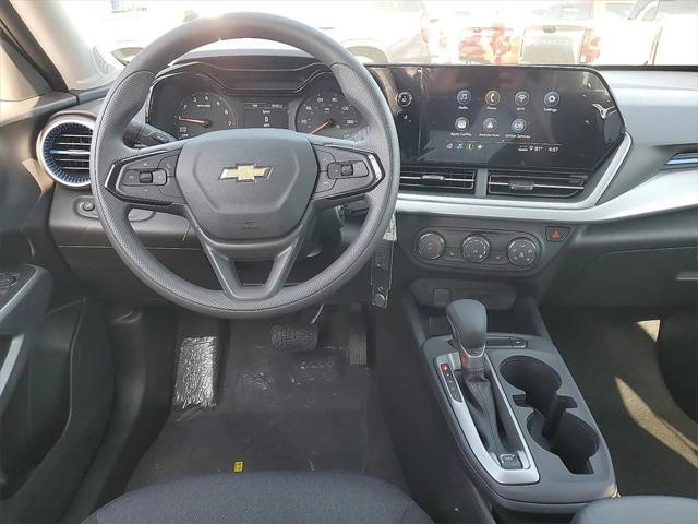 new 2025 Chevrolet Trax car, priced at $22,890