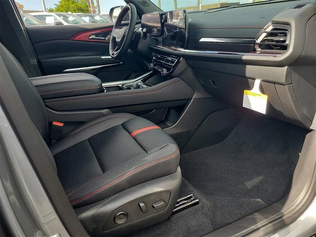 new 2026 Chevrolet Traverse car, priced at $59,070