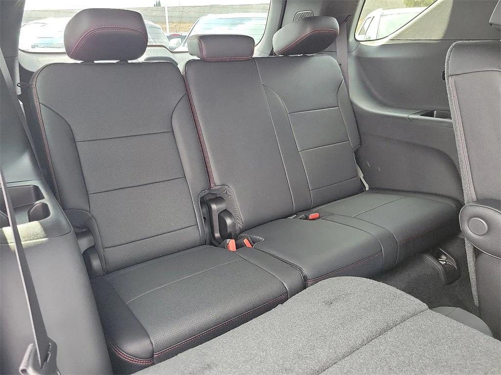 new 2026 Chevrolet Traverse car, priced at $59,070