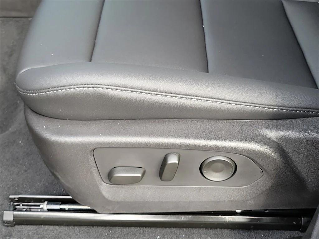 new 2025 Chevrolet Colorado car, priced at $41,065