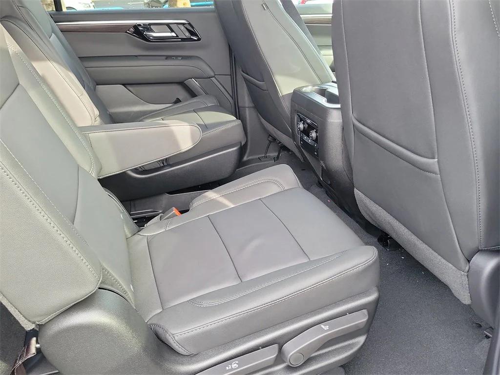 new 2026 Chevrolet Suburban car, priced at $71,580