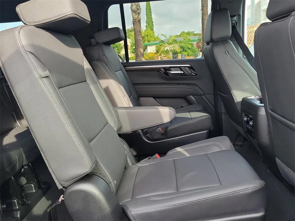 new 2026 Chevrolet Suburban car, priced at $71,580