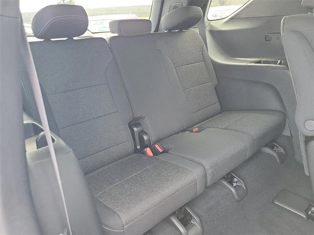 new 2026 Chevrolet Traverse car, priced at $42,820