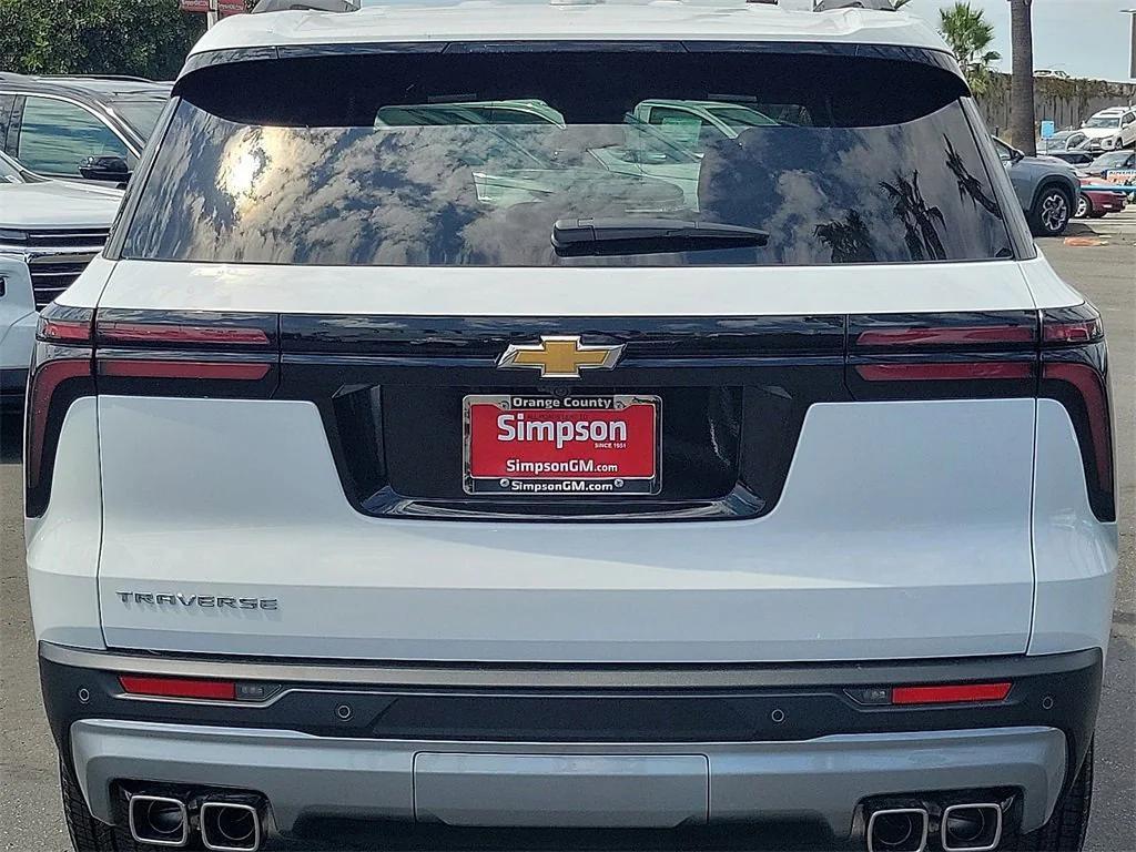 new 2026 Chevrolet Traverse car, priced at $42,820