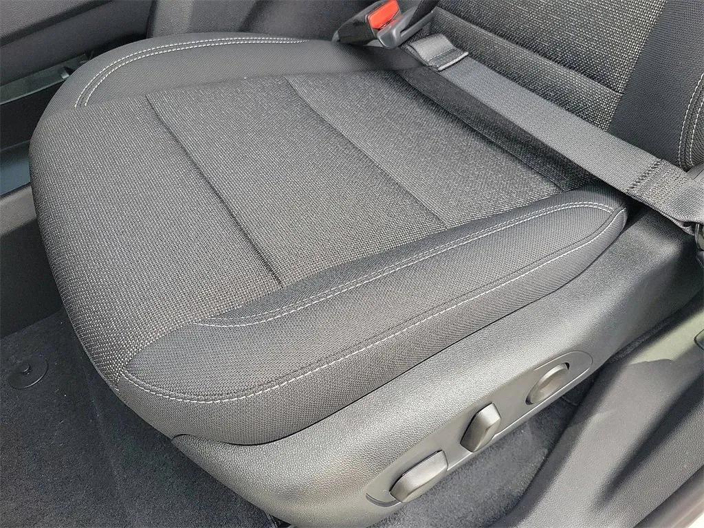 new 2026 Chevrolet Traverse car, priced at $42,820