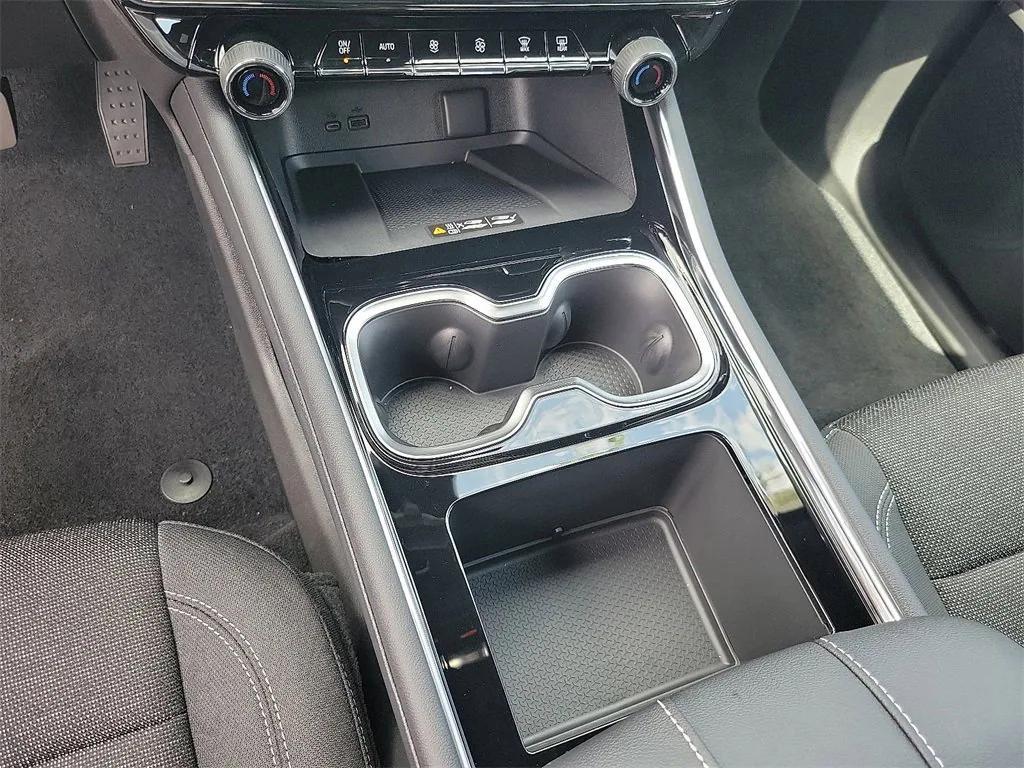 new 2026 Chevrolet Traverse car, priced at $42,820